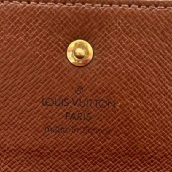 Louis Vuitton Monogram Sarah Wallet - Picture 3 of 3
